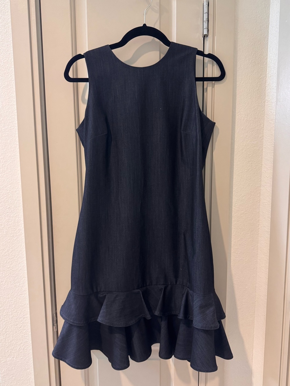 Calvin Klein black sleeveless ruffle dress — Size 4
